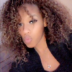 Meet your Posher, Luz